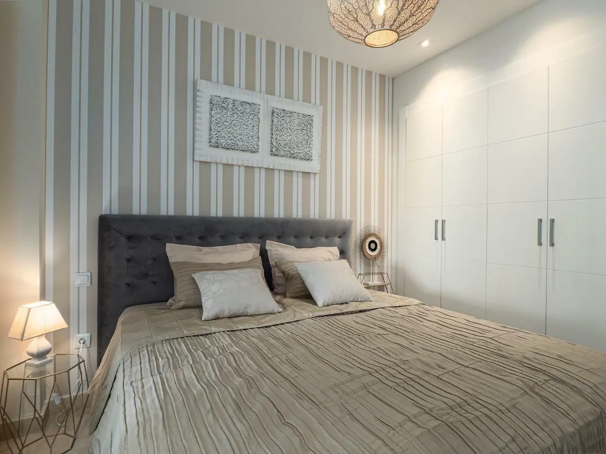Luxury Two Bedroom Apartment in Los Flamingos, Hoyo 19, Marbella Estepona 0*,