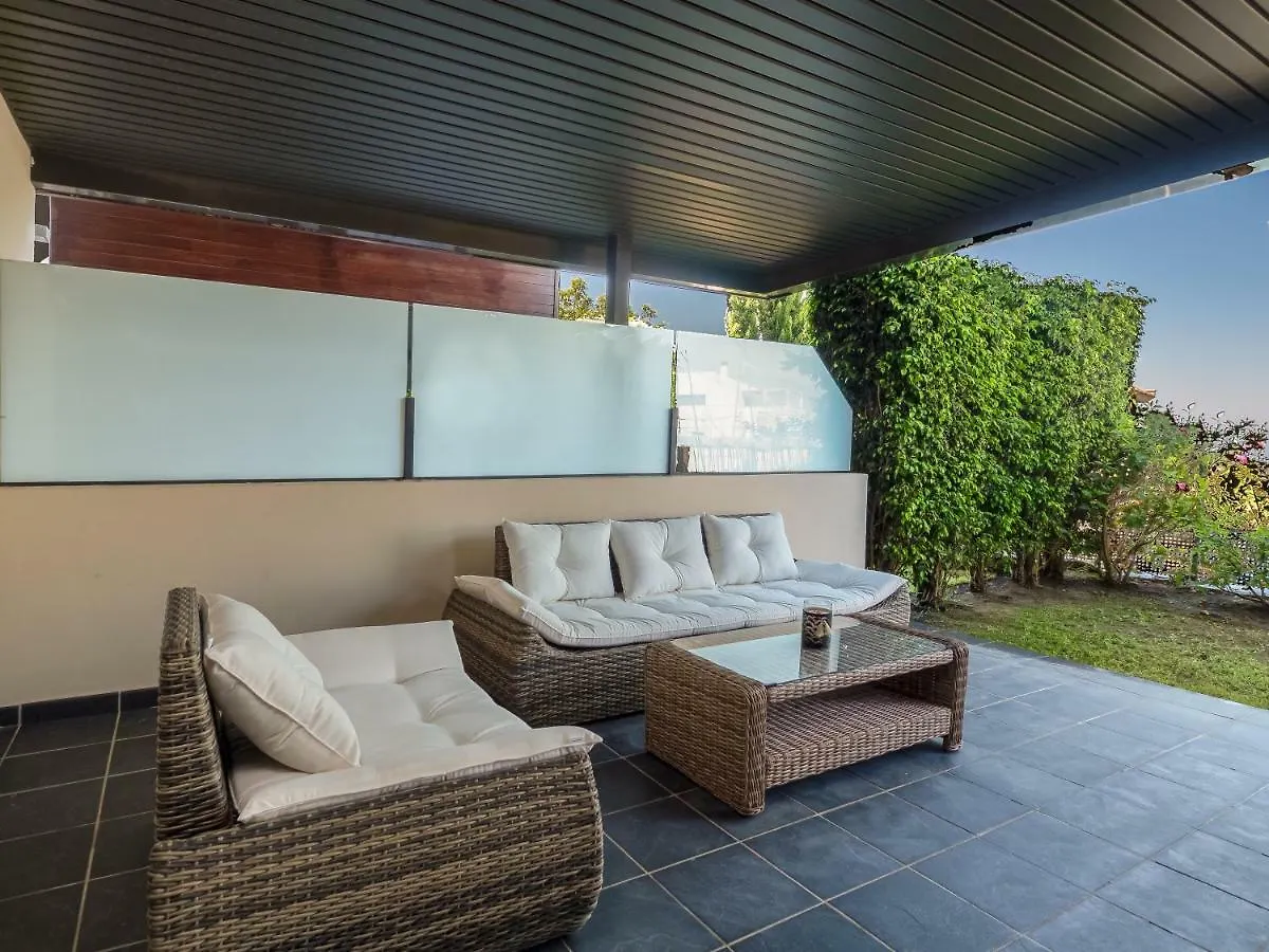 Luxury Two Bedroom Apartment in Los Flamingos, Hoyo 19, Marbella Estepona