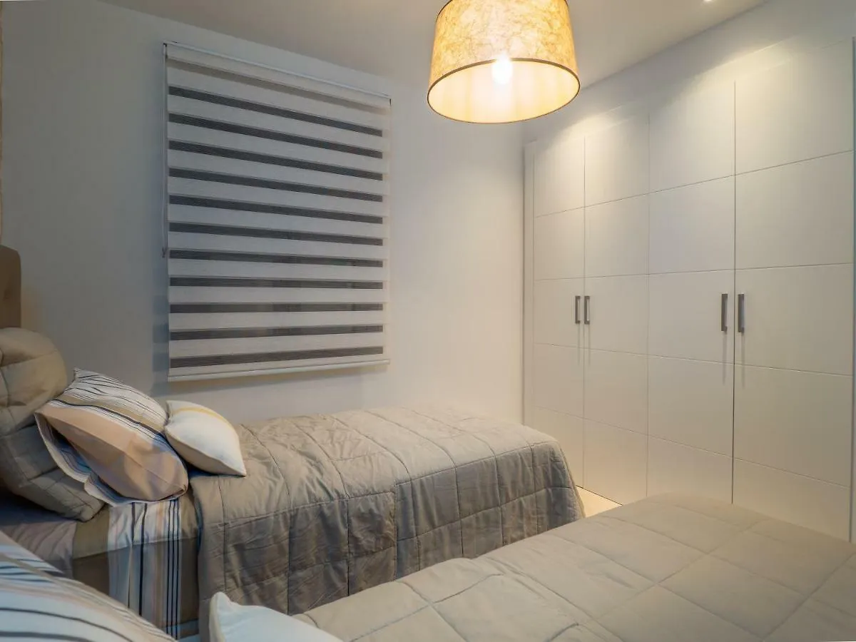 Amazing Two Bedroom Apartment In Los Flamingos, Marbella Estepona Španělsko
